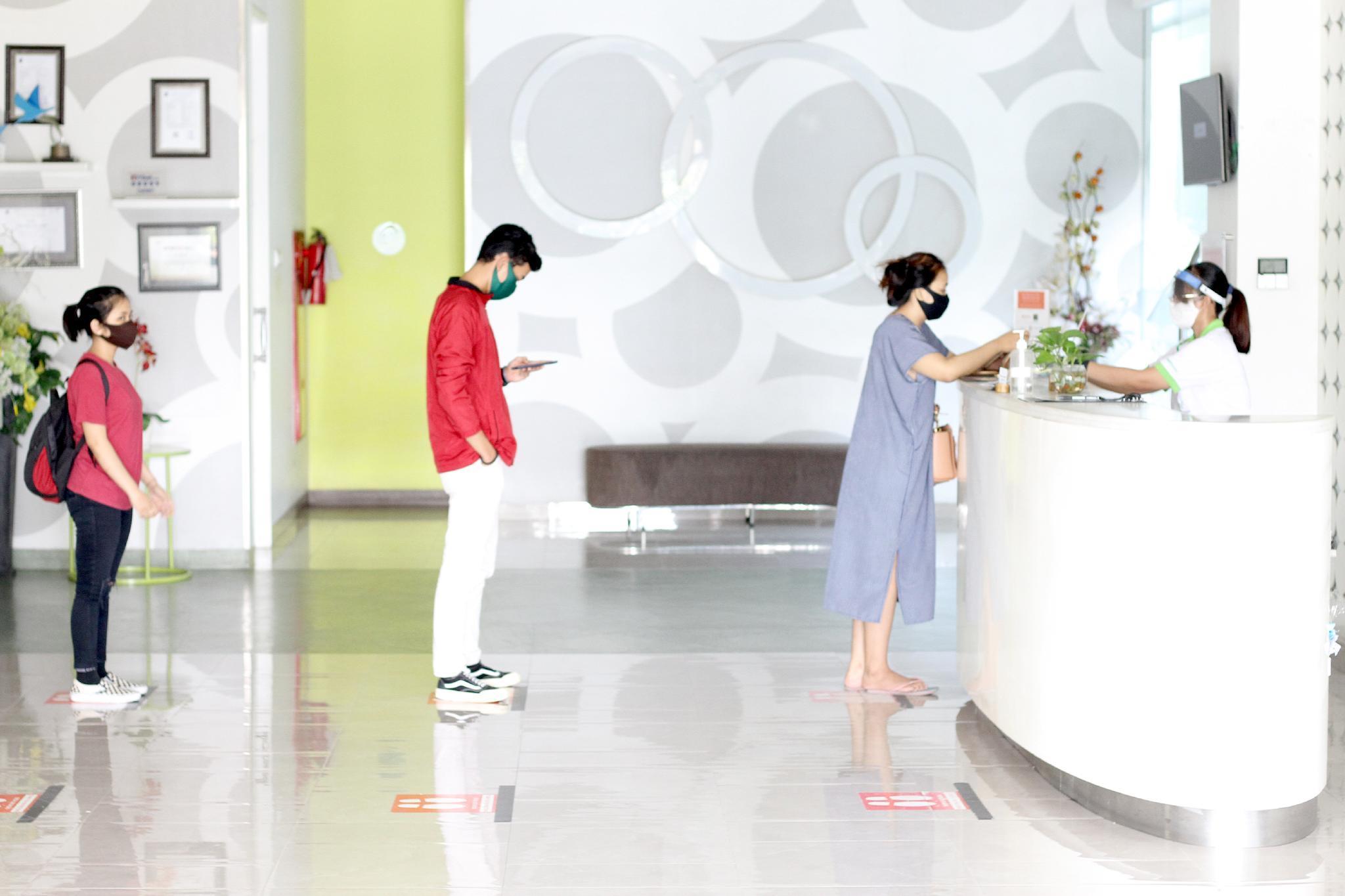제스트 호텔 제무르사리 수라바야 외부 사진
